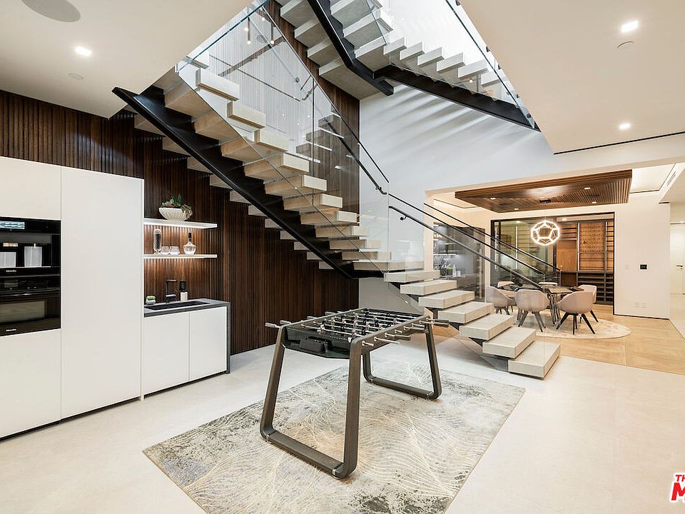 Photo 22 of the Hollywood Hills house
