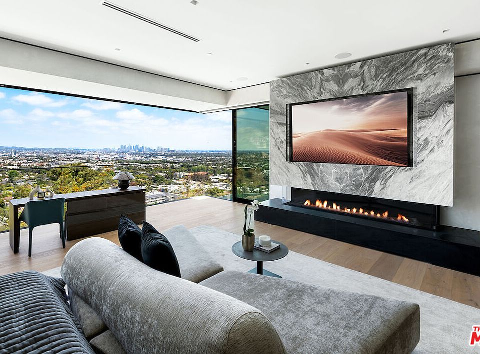 Photo 25 of the Hollywood Hills house