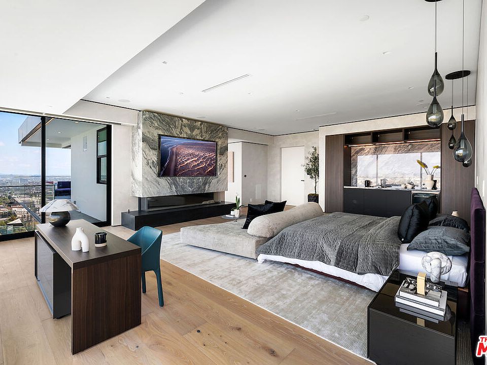 Photo 28 of the Hollywood Hills house