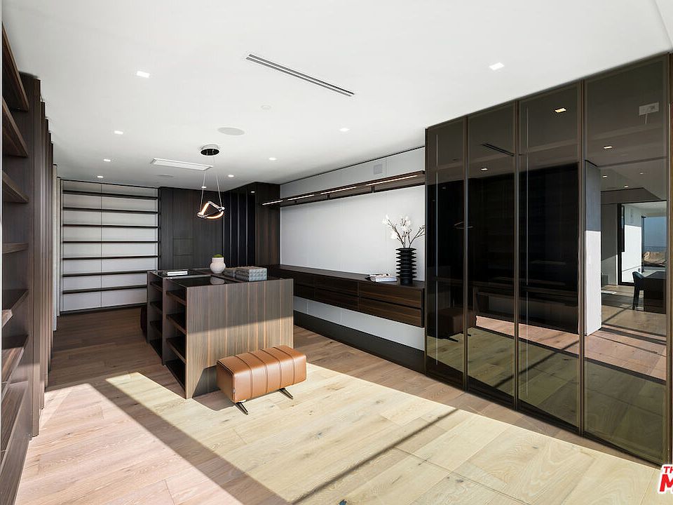 Photo 34 of the Hollywood Hills house